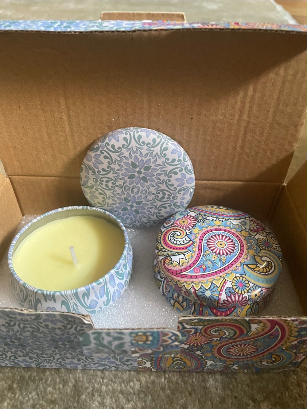 Decorative Paisley Tin Scented Candle - Yellow Wax